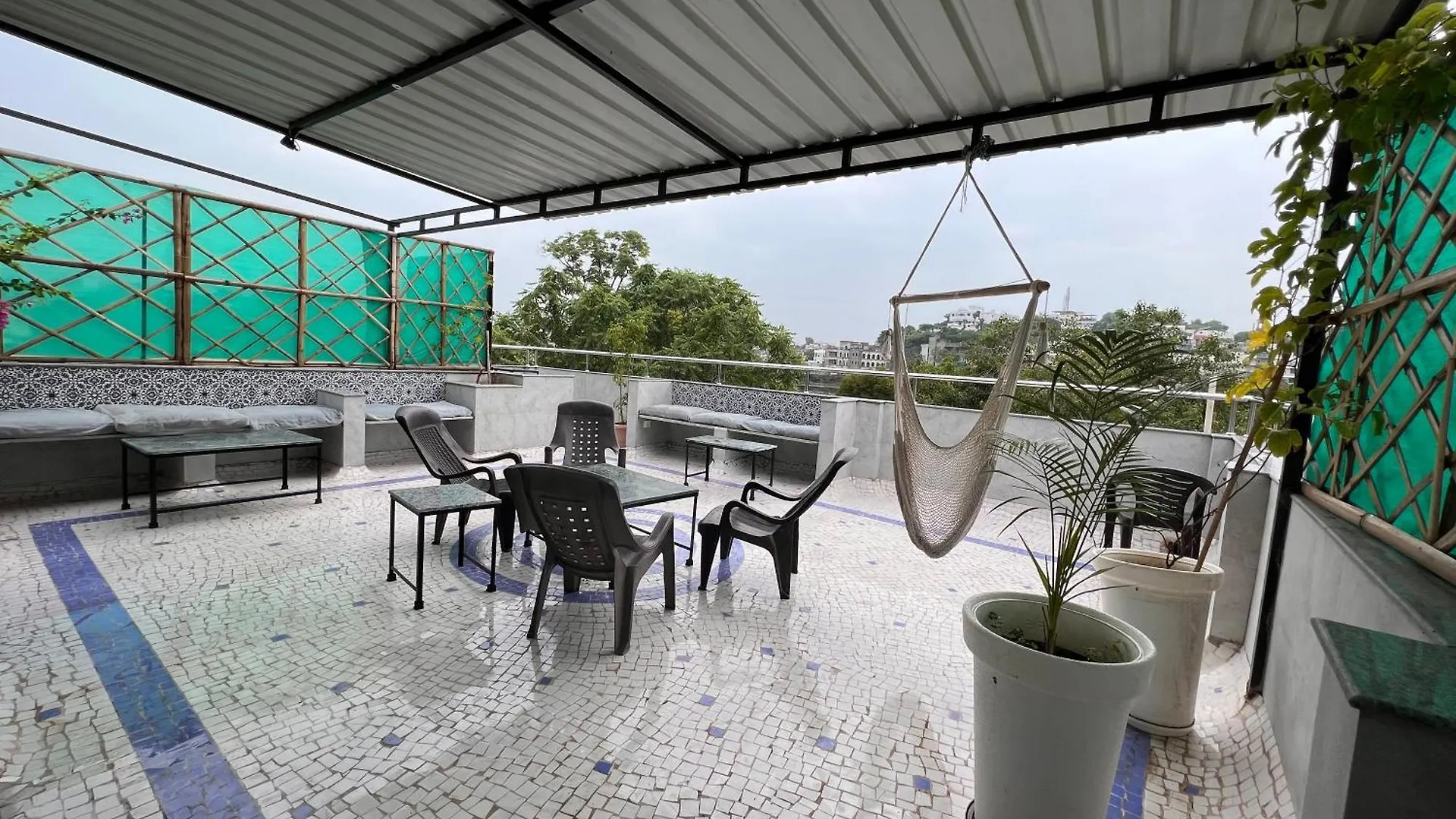 Ticana Large 1Bedroom Living Kitchen With Ac , Fiber Wifi Rooftop Garden Lake View Udaipur India