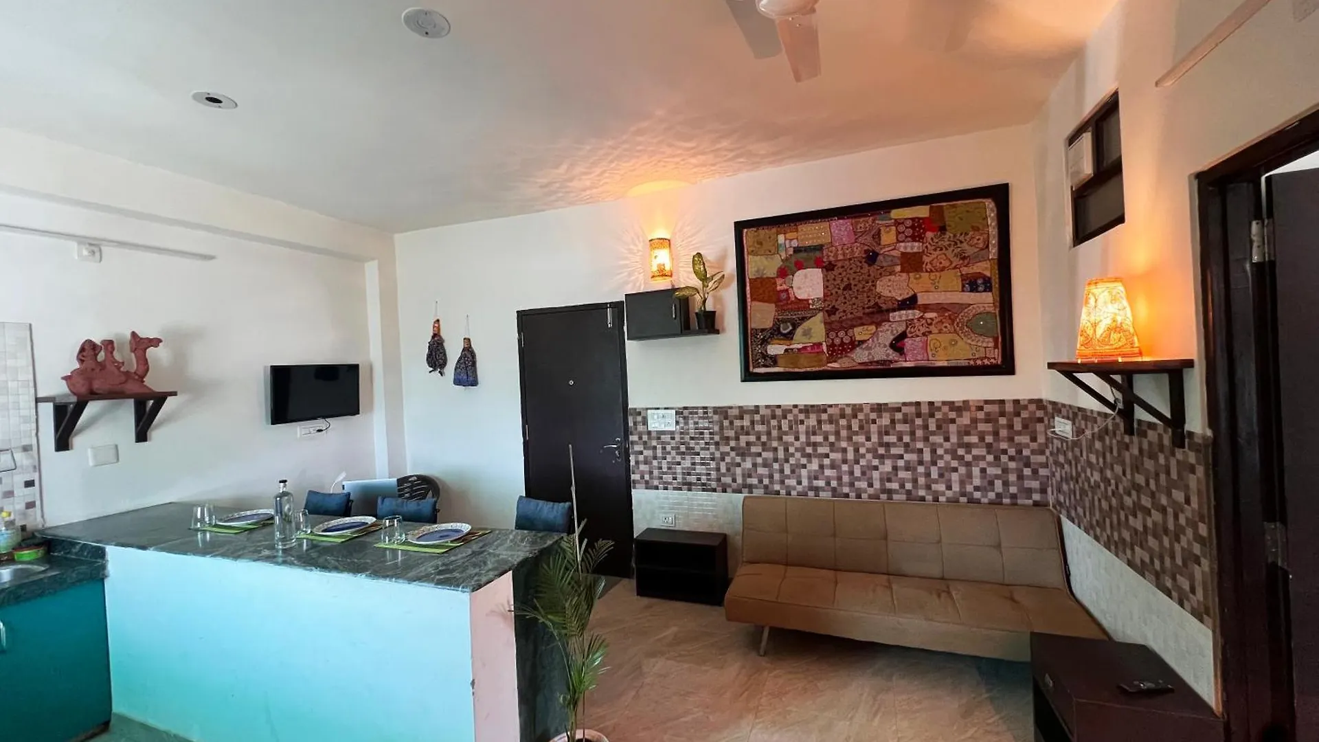 Apartment Ticana Large 1Bedroom Living Kitchen With Ac , Fiber Wifi Rooftop Garden Lake View Udaipur