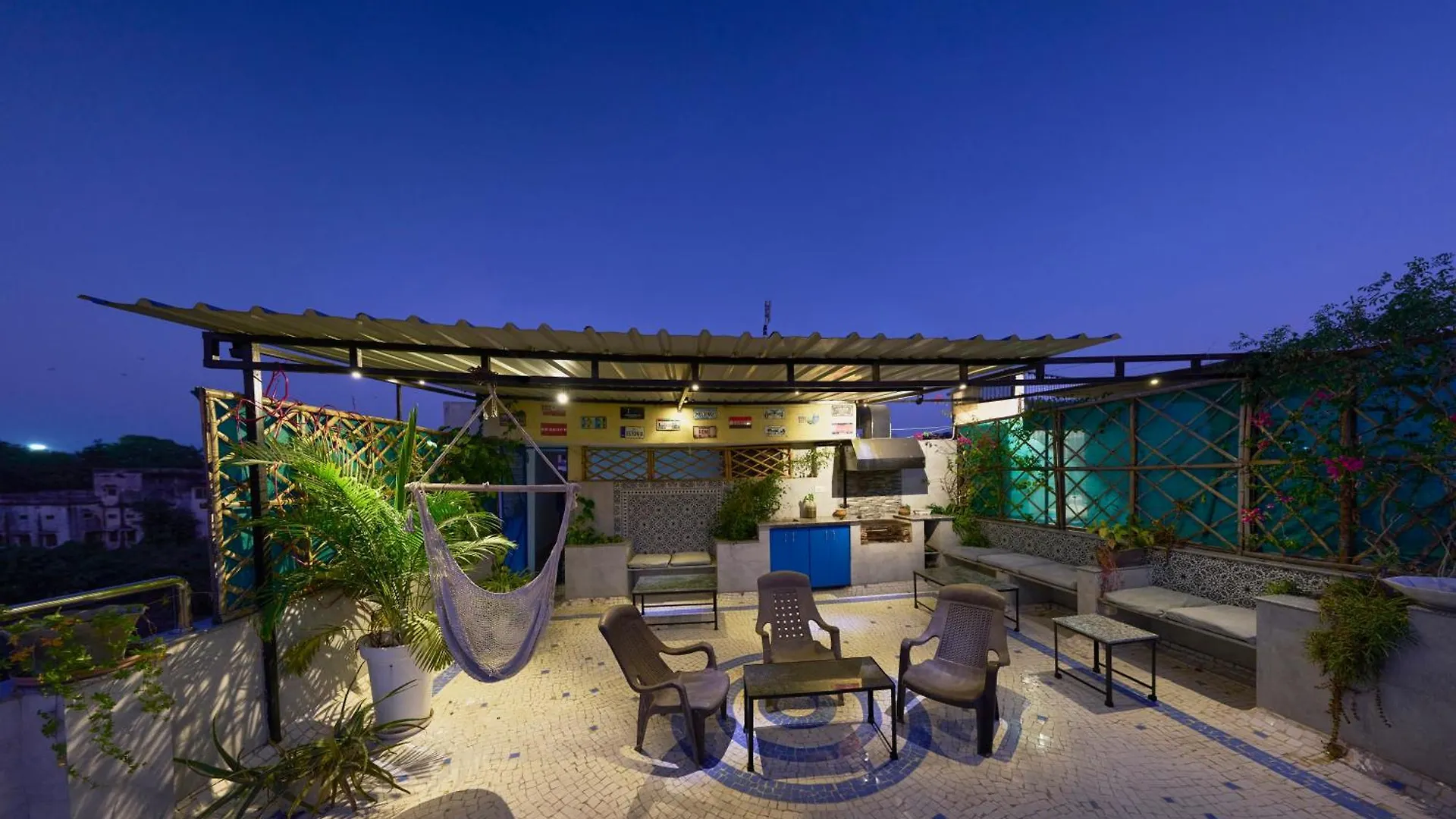 Ticana Large 1Bedroom Living Kitchen With Ac , Fiber Wifi Rooftop Garden Lake View Udaipur India